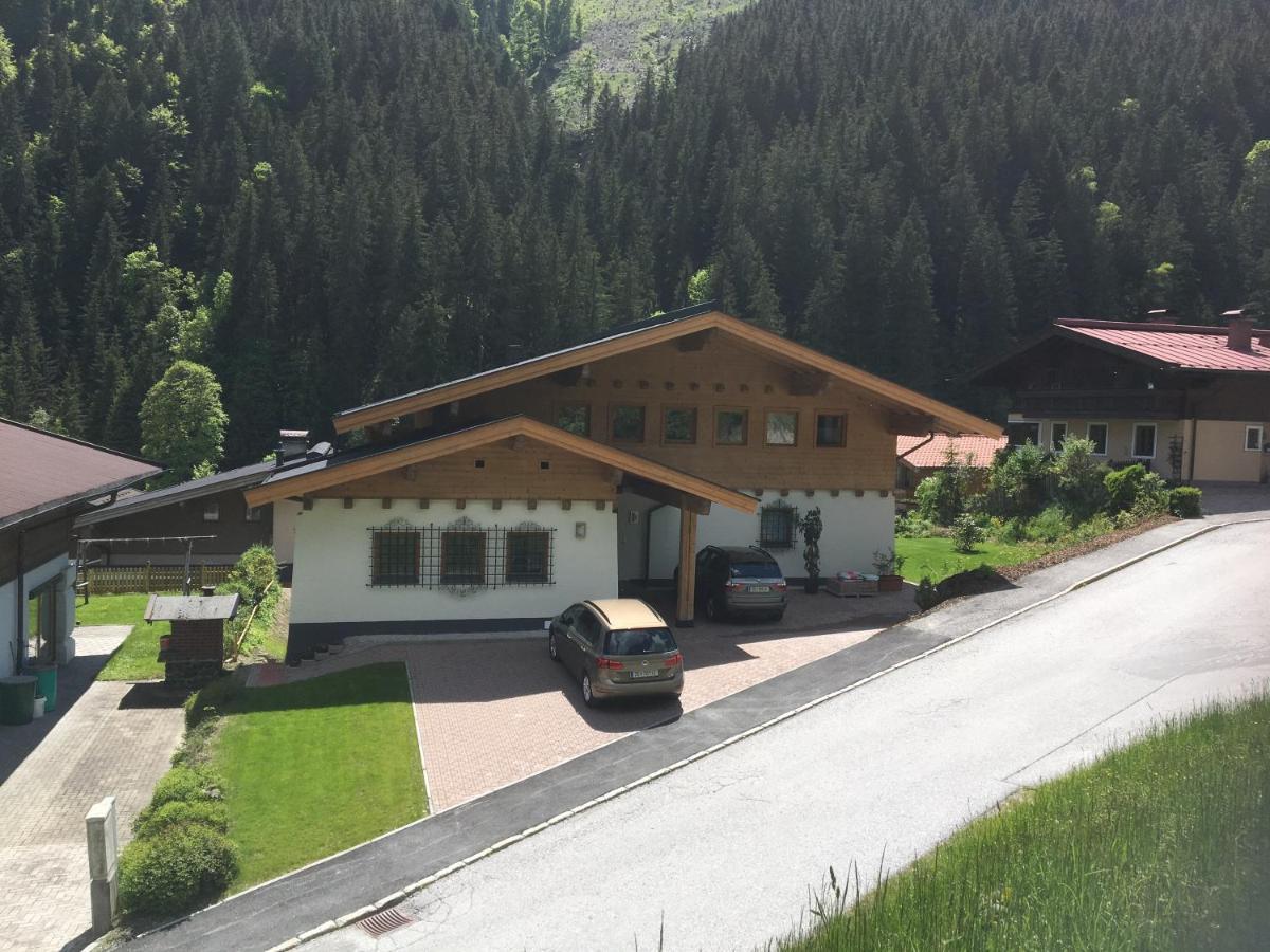 Landhaus Klausner ザールバッハ・ヒンターグレム エクステリア 写真